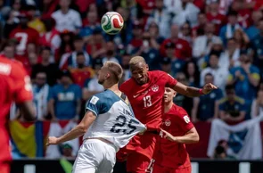 Anfitrião, Canadá conquista primeiro ponto em uma Copa do Mundo após empate com a Bósnia