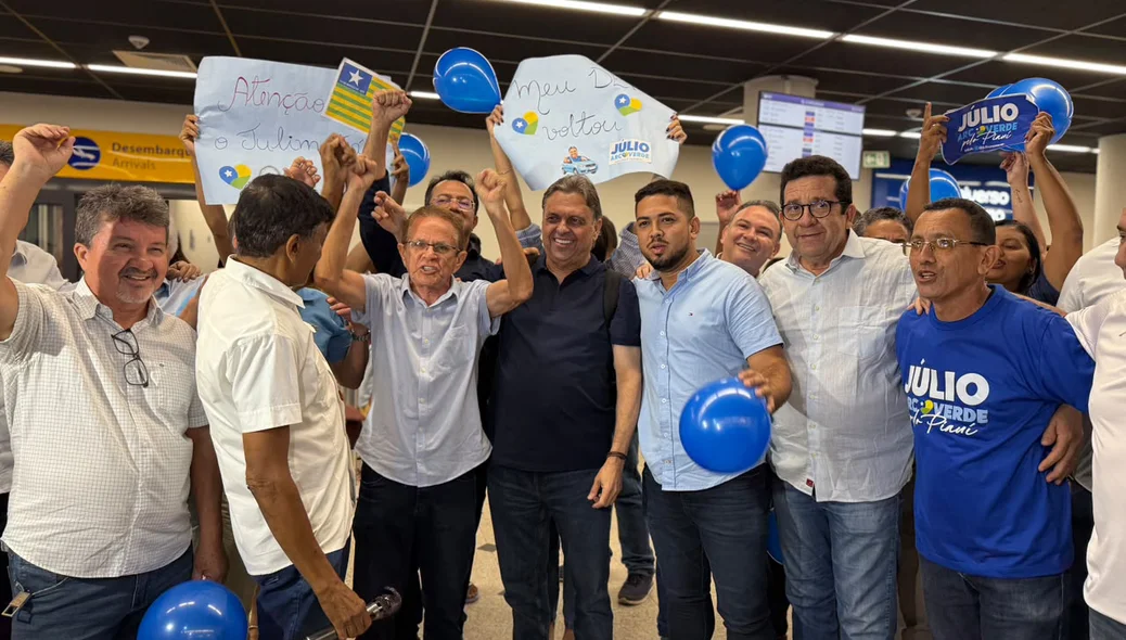 Apoiadores do deputado Júlio Arcoverde