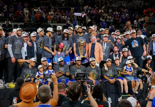 Após 53 anos de espera, Knicks vence Spurs e conquista título da NBA