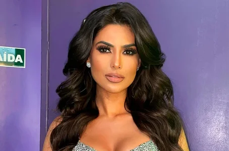 Apresentadora Flávia Noronha