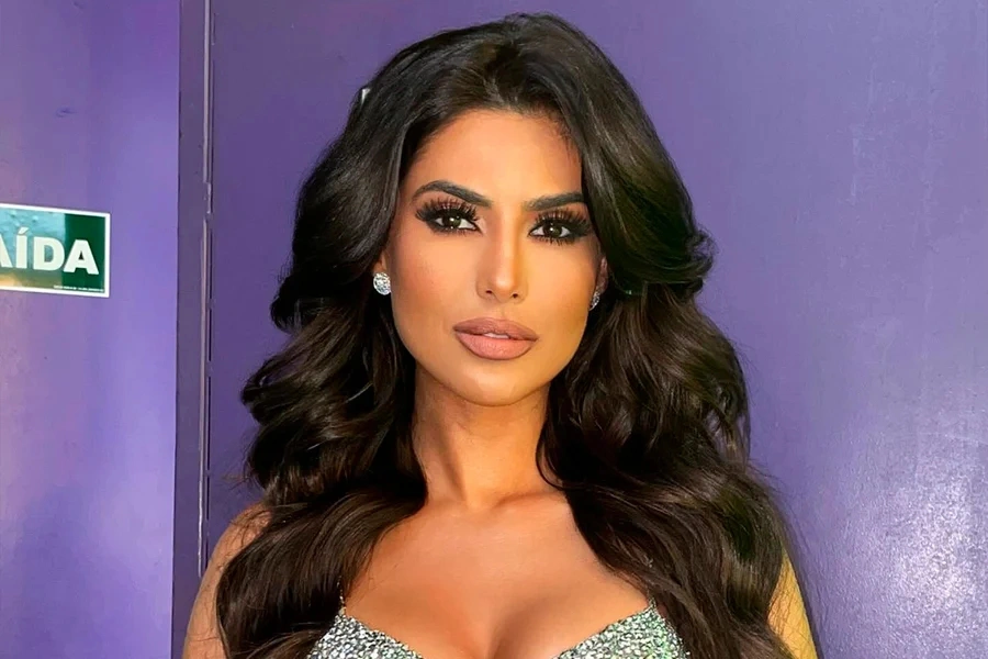 Apresentadora Flávia Noronha