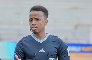 Árbitro somali Omar Abdulkadir Artan