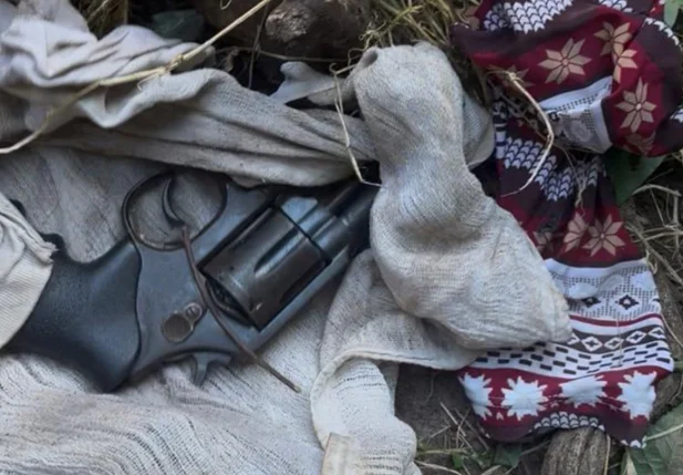Arma de fogo apreendida durante a operação da FEISP e CORE em Teresina