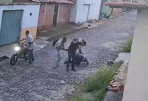 Motociclista por aplicativo e passageiro são assaltados por criminosos na zona sul de Teresina