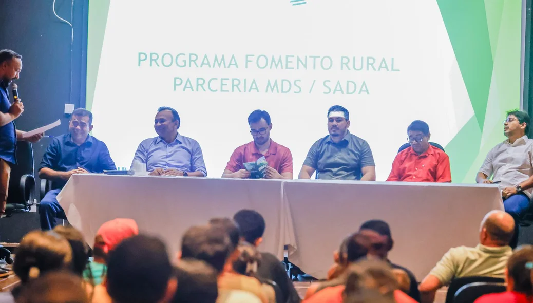 Autoridades da SADA participam da mesa de abertura do programa Fomento Rural Mulher em José de Freitas