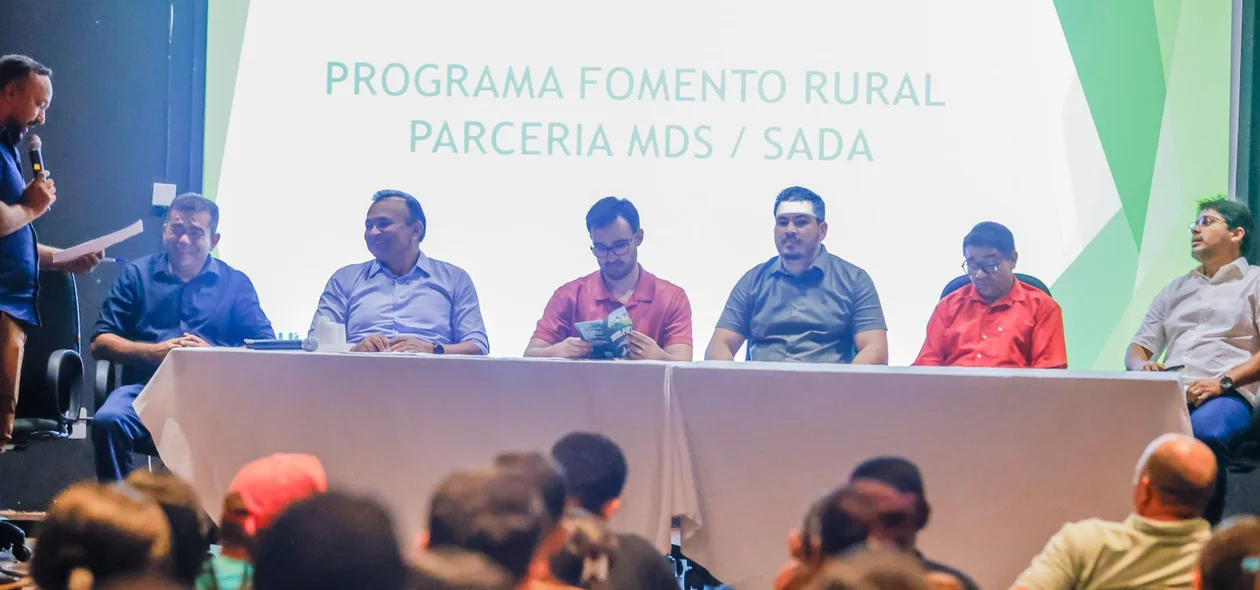 Autoridades da SADA participam da mesa de abertura do programa Fomento Rural Mulher em José de Freitas