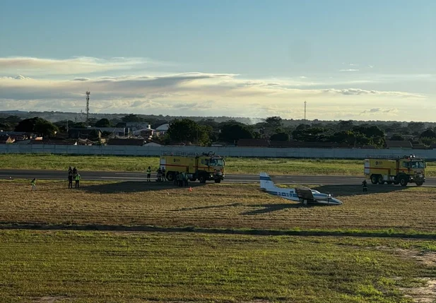 Avião de pequeno porte faz pouso forçado no Aeroporto de Teresina