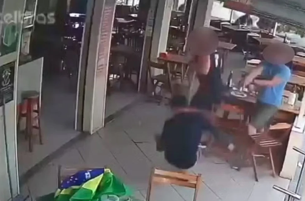 Bandido é morto ao tentar assaltar policiais em restaurante no Rio de Janeiro