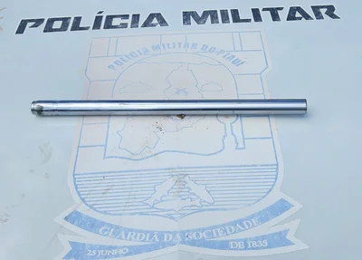 Barra de ferro utilizada no crime