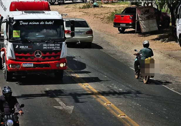 Câmera do SPIA ajudou a identificar motociclista que furtou 18 celulares em Teresina