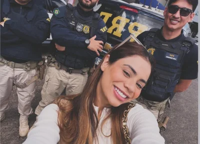 Cantora Lexa e agentes da PRF-PI