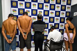 Acusada de furtar R$ 80 mil de idosa com câncer é presa