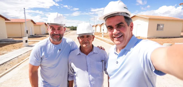 Ciro Nogueira anuncia entrega de 90 casas, inaugura obras e novos benefícios em Batalha