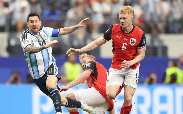 Com dois gols de Messi, Argentina vence a Áustria