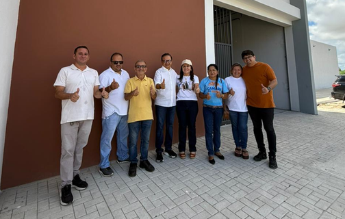 Deputado Dr. Hélio acompanha etapa final das obras do Mercado Público de Luís Correia