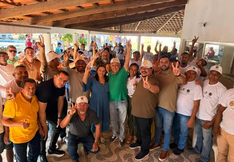 Deputado federal Flávio Nogueira apoia cultura do cacau irrigado no Sul do estado