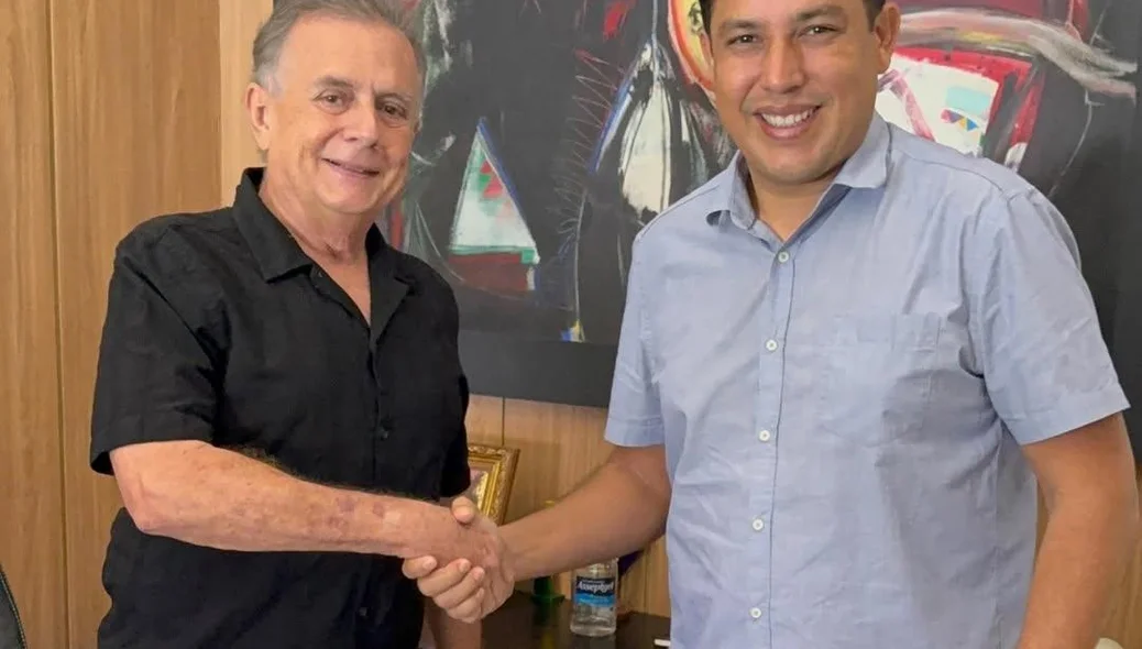 Deputado recebeu o prefeito Everardo Araújo, de Curralinhos