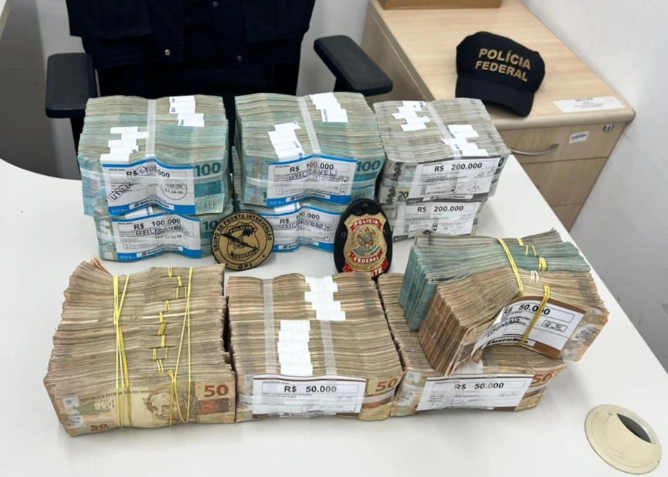 Dinheiro apreendido pela Polícia Federal em Teresina