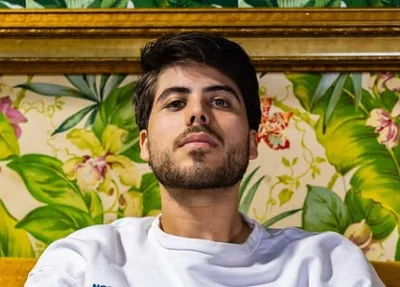 DJ Lucas Frota é velado após morrer em colisão entre helicópteros no Rio de Janeiro.
