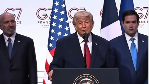 Donald Trump durante coletiva
