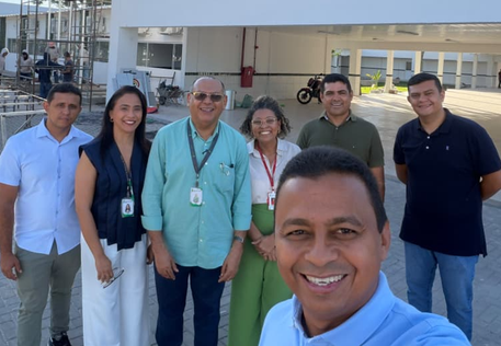 Deputado Dr. Francisco visita construção do campus do IFPI de Altos