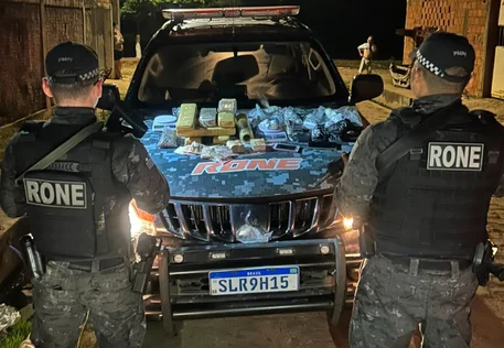 PM prende dupla e apreende drogas durante operação na zona sul de Teresina
