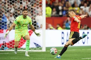 Duelo entre Nova Zelândia e Bélgica na Copa do Mundo