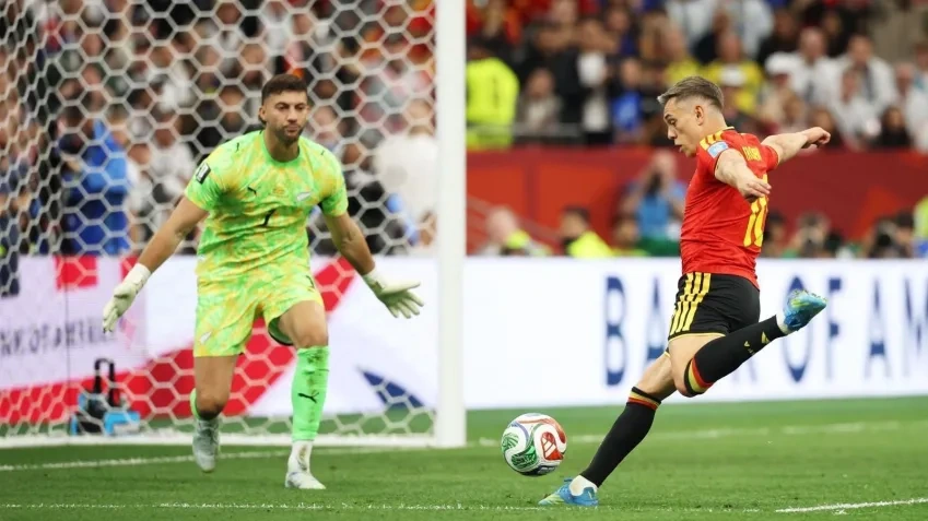 Duelo entre Nova Zelândia e Bélgica na Copa do Mundo
