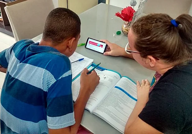 Ensino domiciliar (homeschooling) não pode substituir a educação escolar