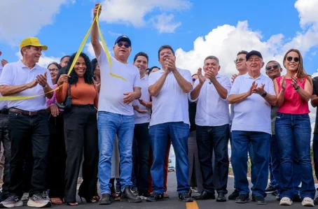 Entrega de asfalto novo em agenda do deputado João Mádison