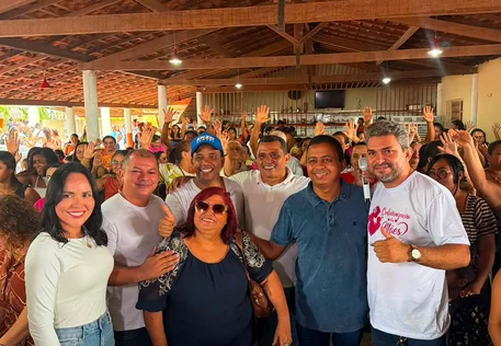 Enzo Samuel e Dr. Francisco acompanham entrega de poço tubular e trator agrícola em Lagoa Alegra