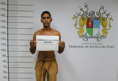 Detento é flagrado com drogas escondidas nas botas na Colônia Major César Oliveira