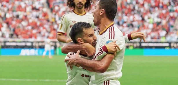 Espanha avança para mata-mata da Copa do Mundo.