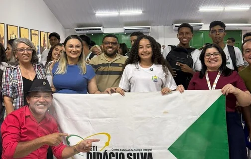 Estudante Kauane Maria Cabral da Silva vai representar o Piauí no programa Jovem Senador