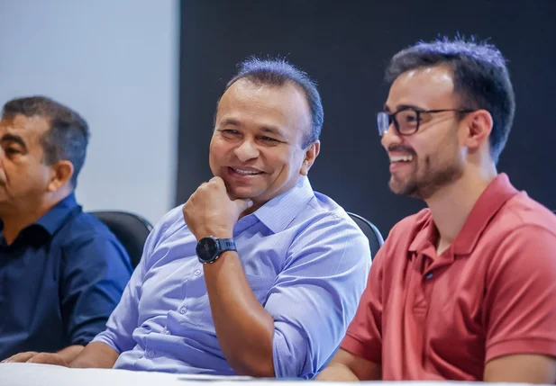 Fábio Abreu e equipe da SADA durante o evento de lançamento do Fomento Rural Mulher em José de Freitas