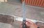 Faca apreendida com o suspeito