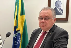 Florentino Neto viabiliza entrega de veículo do Novo PAC Saúde para fortalecer atendimento especializado