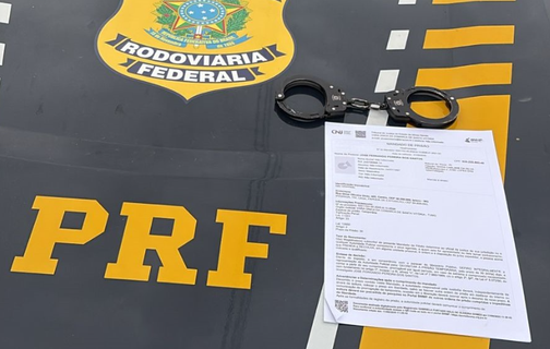 Foragido por tráfico de drogas é preso pela PRF durante abordagem na BR 316 em Picos
