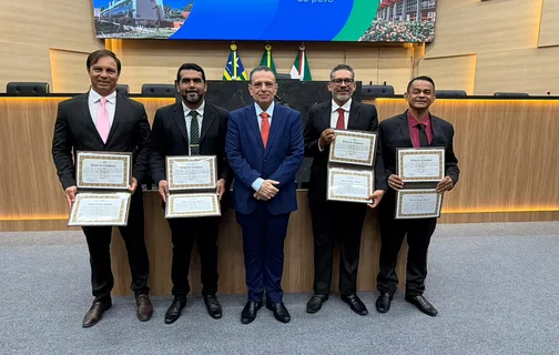 Gessivaldo Isaías entrega títulos de cidadania a líderes religiosos