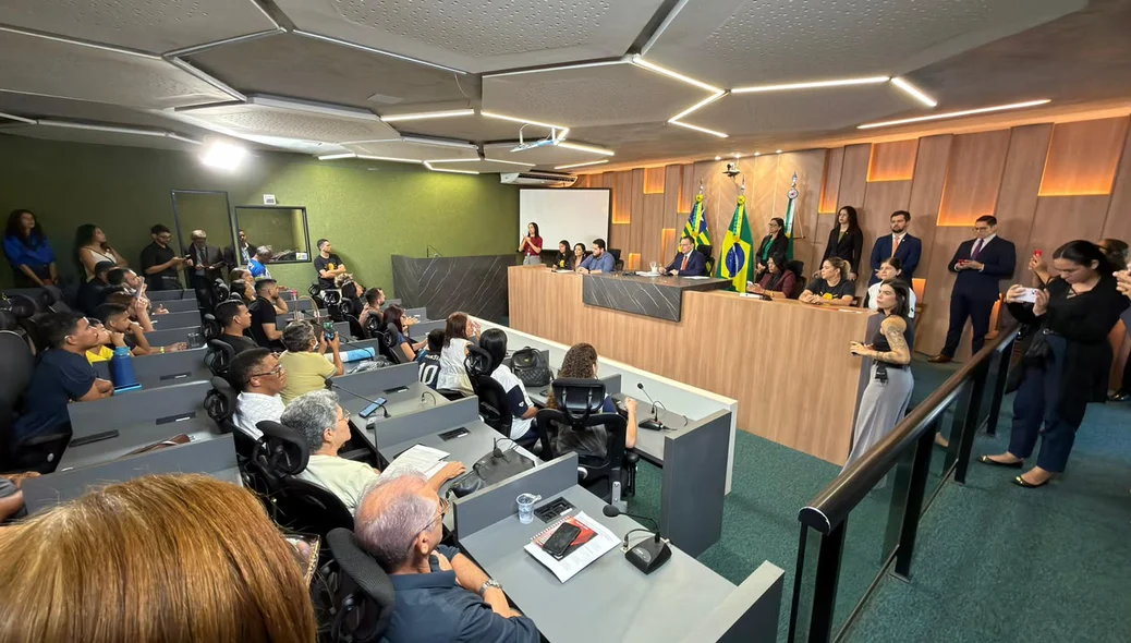 Gessivaldo Isaías promove debate na Alepi por mais inclusão e acessibilidade para pessoas surdas