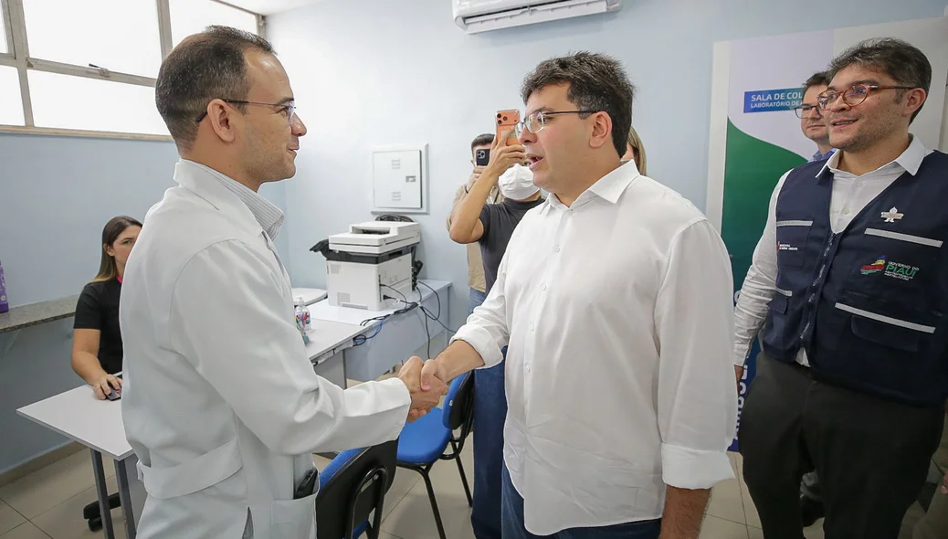 Governador do Piauí Rafael Fonteles acompanha entrega de obras
