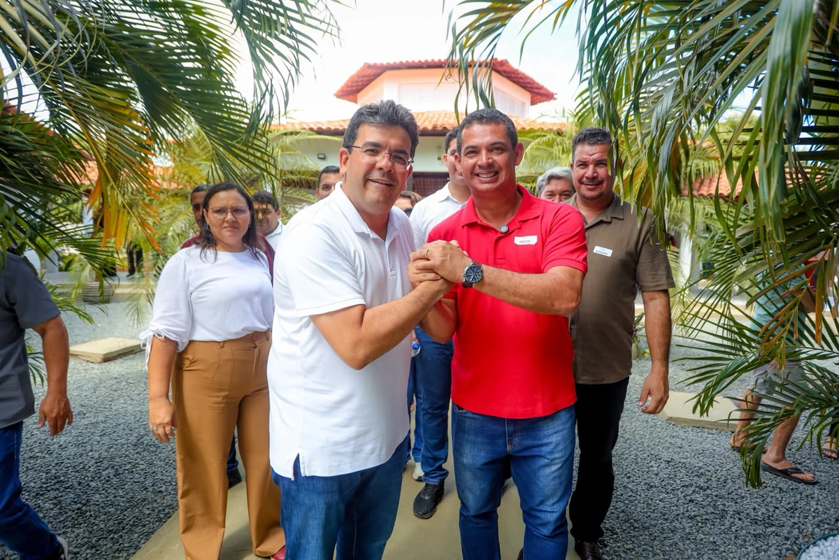 Governador entrega reforma de escola de Tempo Integral e inaugura orla em Lagoa de São Francisco