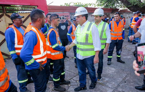 Governador Rafael Fonteles acompanha obras de asfaltamento de ruas na zona leste de Teresina nesta quarta (17)