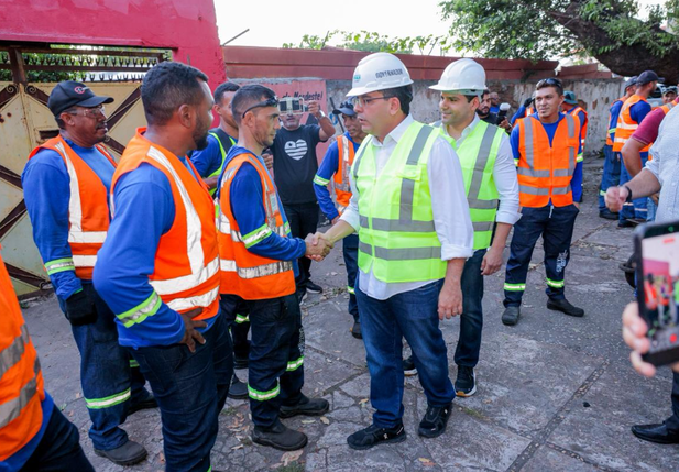 Governador Rafael Fonteles acompanha obras de asfaltamento de ruas na zona leste de Teresina nesta quarta (17)