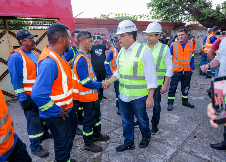 Governador Rafael Fonteles acompanha obras de asfaltamento de ruas na zona leste de Teresina nesta quarta (17)