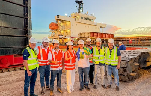 Governador Rafael Fonteles acompanha primeira atracação de navio de carga no Porto Piauí