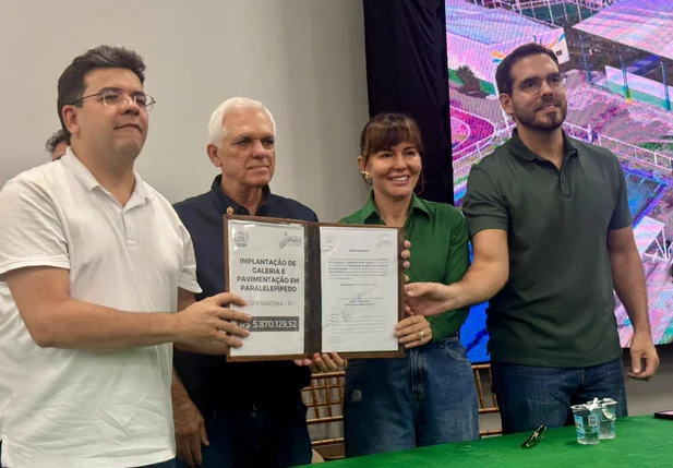 Governador Rafael Fonteles assina importantes ordens de serviço para obras  estruturantes em Esperantina