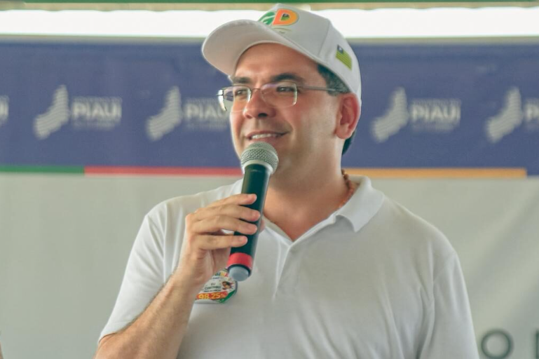 Governador Rafael Fonteles entrega asfalto e acompanha andamento de obras em Picos e região nesta sexta