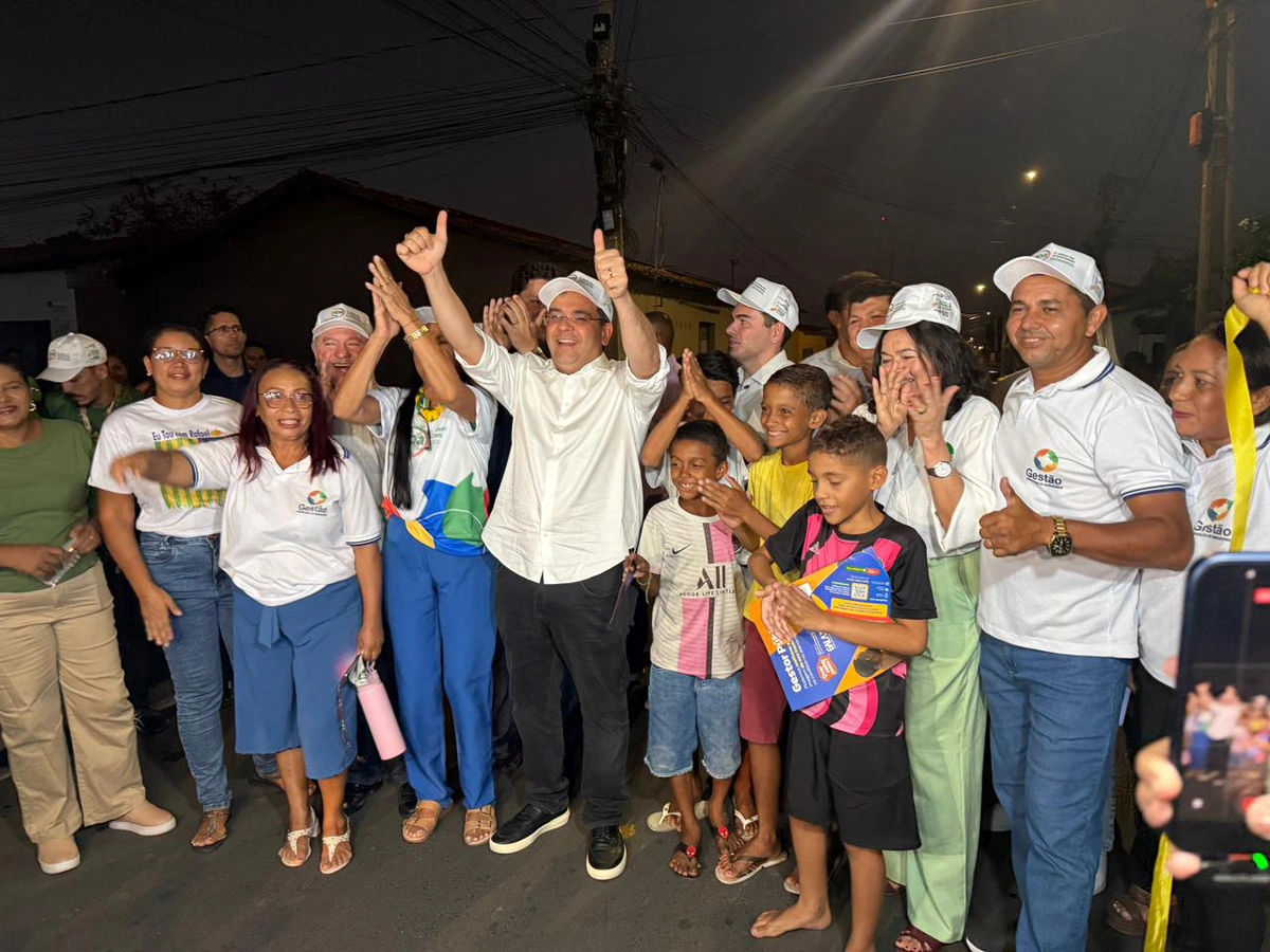 Governador Rafael Fonteles entregou asfaltamento de ruas na zona sudeste
