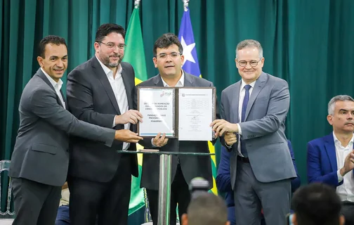 Governador Rafael Fonteles nomeia servidores públicos